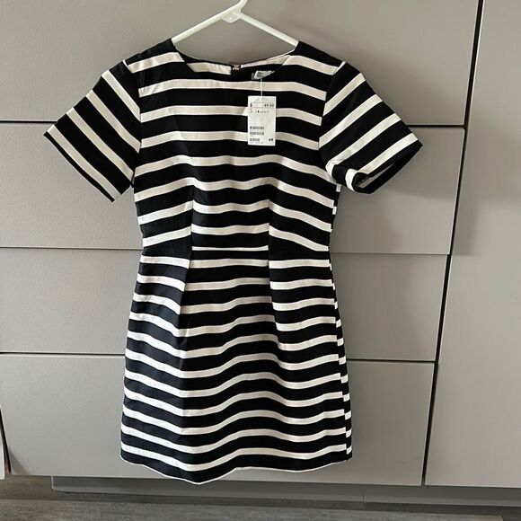 H&M Black and White Striped Dress Size 4 - Picture 1 of 11
